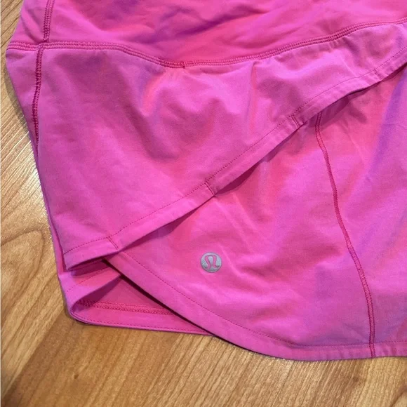 LULULEMON SONIC PINK SPEED UP SHORTS “2.5 inch” - Picture 5 of 5